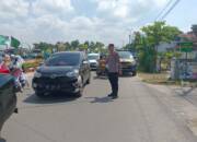 Anggota Polsek Belitang I Lakukan Pengamanan Apel Kebangsaan