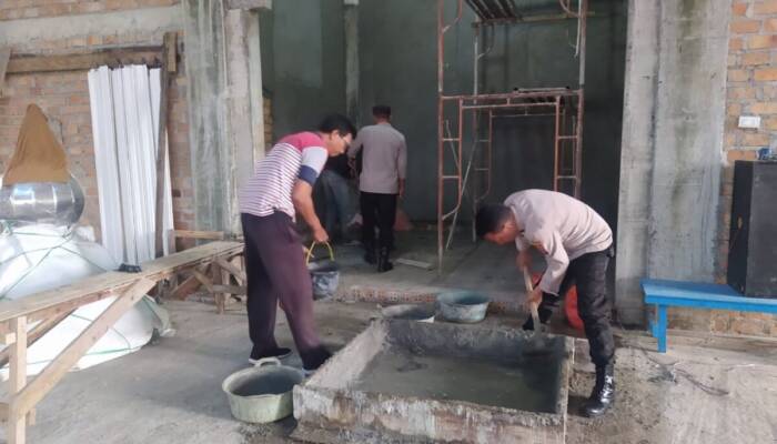 Polsek Belitang II Laksanakan Baksos di Tempat Ibadah