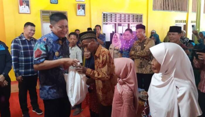 Bupati OKU Timur Berbagi Kasih Dengan Anak Yatim dan Kaum Duafa, Dalam Rangkaian HUT RI  ke-78 Tahun