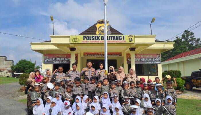 Polsek Belitang I Peduli Anak, Kenalkan Rambu Lalin Sejak Dini
