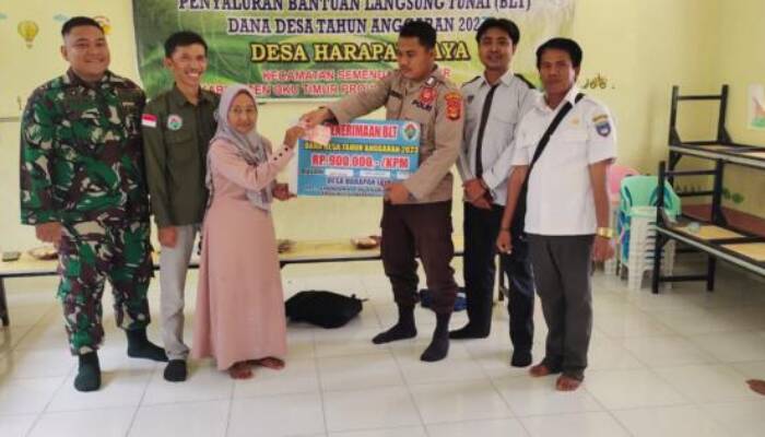 20 KPM Desa Harapan Jaya Terima BLT Tahap III Triwulan Empat