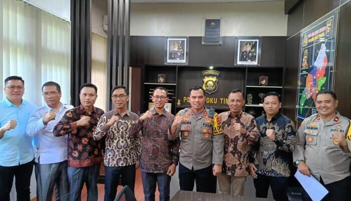 Bersinergi Kawal Proses Demokrasi, Komisioner KPU OKU Timur Temui Kapolres AKBP Dwi Agung Setyono