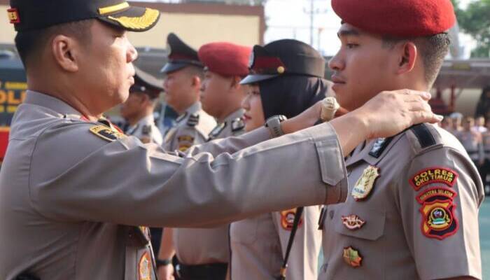 Sehari Usai Peringatan HUT Bhayangkara, 28 Personel Polres OKU Timur Upacara Kenaikan Pangkat Setingkat Lebih Tinggi