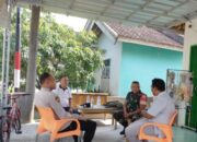 Patroli Bersama Bhabinkamtibmas dan Bhabinkamtibmas di Desa Karang Endah