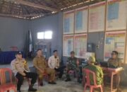 Sambang dan Binluh Bhabinkamtibmas Polsek Semendawai Suku III di Desa Kerujon