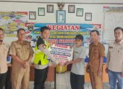 Penyerahan Bantuan Langsung Tunai (BLT) DD di Desa Sariguna