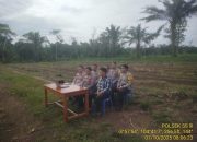 Kapolsek Semendawai Suku III Laksanakan Zoom Meeting Bersama Anggota Setelah Penanaman Jagung Serentak