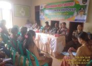 Kapolsek Semendawai Suku III Hadiri Musyawarah Desa dan Pembagian Bantuan Langsung Tunai (BLT)