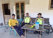 Kegiatan Sambang Anggota Polsek Belitang II di Desa Sumber Sari