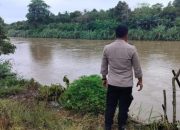 Polsek BP Peliung Lakukan Monitoring Debit Air di Bantaran Sungai Komering